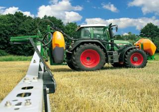Opryskiwacze zawieszane Amazone UF 1201 (15) 