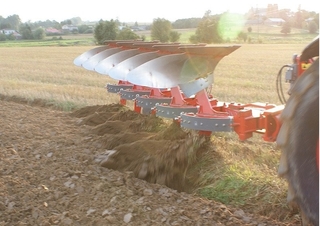Pługi Unia Ibis XM S plus 4+1
