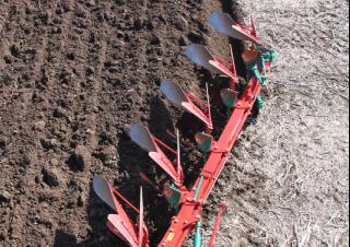 Pługi Kverneland LS 100