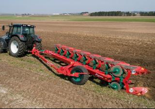 Pługi Kverneland PN 100