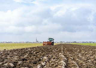 Pługi Pöttinger Servo 4000 P