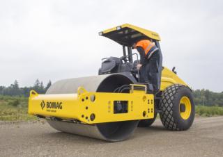 Walce Pojedyncze walce drogowe Bomag BW 211 D-40 SL
