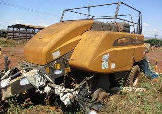 Prasa kostkująca Valtra 2270