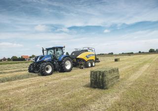 Prasa kostkująca New Holland BB 890 PC Plus