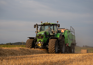Prasa kostkująca DEUTZ-FAHR BigMaster 698