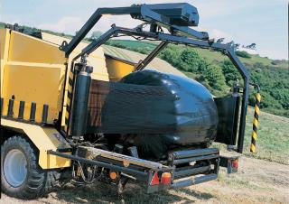 Prasy rolujące New Holland BR6090 Combi