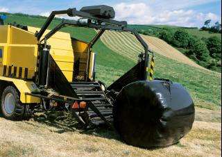 Prasy rolujące New Holland BR6090 Combi
