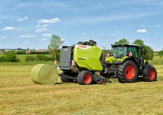 Prasy rolujące Claas Variant 585 RC Pro