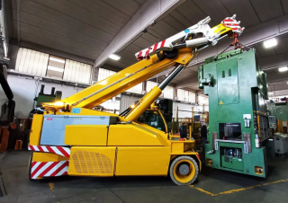 Przemysłowe żurawie samojezdne JMG MC 350  