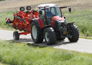 Przetrząsacze karuzelowe Kuhn GF 13012
