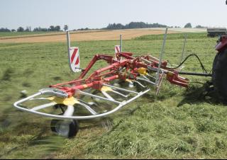 Przetrząsacze karuzelowe Pöttinger Hit 6.80 T