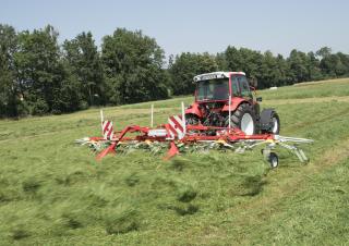 Przetrząsacze karuzelowe Pöttinger Hit 6.80 T