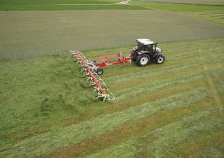 Przetrząsacze karuzelowe Pöttinger Hit HT 13120
