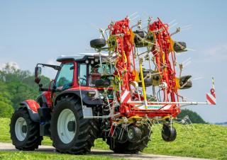 Przetrząsacze karuzelowe Pöttinger Hit V 11100