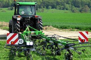 Przetrząsacze karuzelowe DEUTZ-FAHR CoM 11131