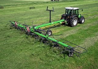 Przetrząsacze karuzelowe DEUTZ-FAHR CoM 4622