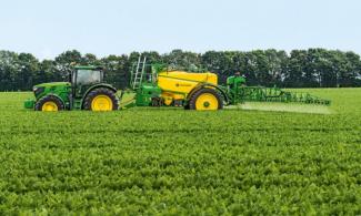 Opryskiwacze zaczepiane John Deere M952