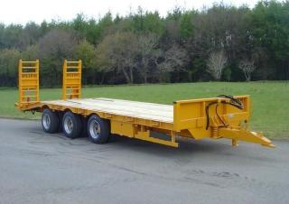 Technologia transportu Przyczepy niskopodwoziowe Rolland Low loader 220
