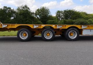 Technologia transportu Przyczepy niskopodwoziowe Rolland Low loader 320 L