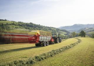 Przyczepy silosowe Pöttinger Boss 3240 DB Master