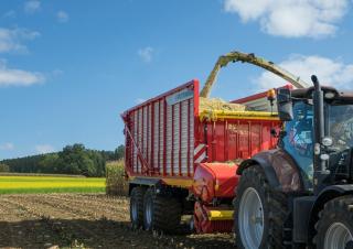 Przyczepy silosowe Pöttinger Jumbo 7220 D
