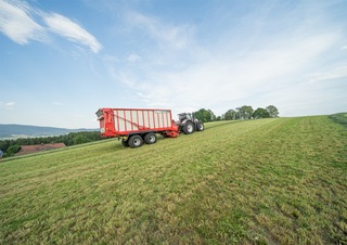 Przyczepy silosowe Pöttinger Jumbo 7220 D