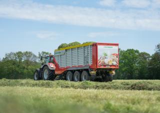 Przyczepy silosowe Pöttinger Jumbo 7540