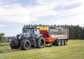 Przyczepy silosowe Pöttinger Jumbo 8450 DB