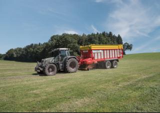 Przyczepy silosowe Pöttinger Torro 7010 D 