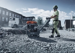 Zagęszczarki / Płyty wibracyjne Rewersyjne Zagęszczarki / płyty wibracyjne Husqvarna LG 164