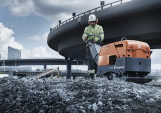 Zagęszczarki / Płyty wibracyjne Rewersyjne Zagęszczarki / płyty wibracyjne Husqvarna LH 700