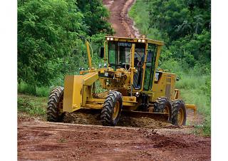 Równiarki Caterpillar 140K2