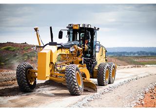 Równiarki Caterpillar 160M
