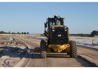 Równiarki Caterpillar 160M3