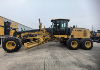 Równiarki XCMG GR2205T