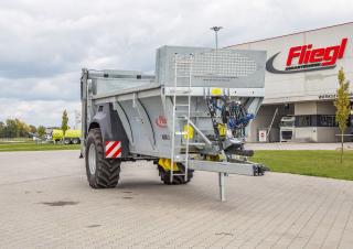 Technologia gnojowicy i obornika Rozrzutniki obornika Fliegl ADS 160