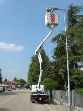 Podnośniki koszowe przegubowe Platformy robocze na wysięgniku przegubowym mocowane na ciężarówce GSR E 180 PX Basic
