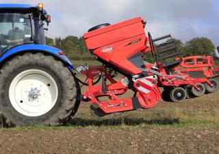 Spulchniacze Kuhn CD 3020