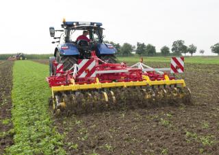 Spulchniacze Pöttinger Synkro 5030 K nova