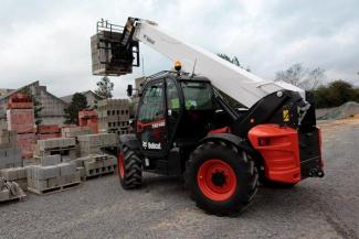 Ładowarki teleskopowe Bobcat T40140 IIIB