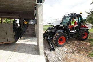 Ładowarki teleskopowe Bobcat T40180 IIIB