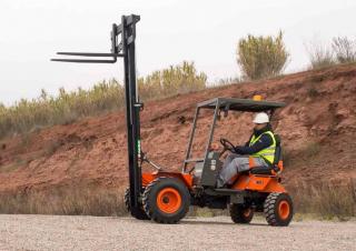 Terenowe wózki widłowe Ausa C 11 M