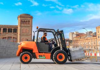 Terenowe wózki widłowe Ausa C 201 H x4
