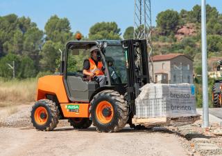 Terenowe wózki widłowe Ausa C 251 H x4