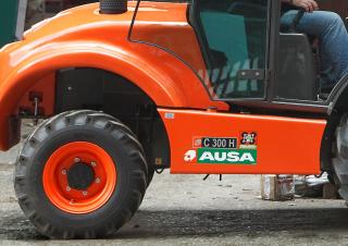 Terenowe wózki widłowe Ausa C 300 H