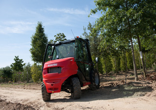 Terenowe wózki widłowe Manitou MC 18-4