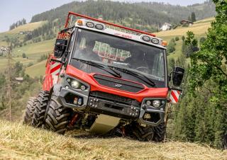 Pojazdy Traktory miejskie z zaczepem przednim Aebi TP 470 Vario