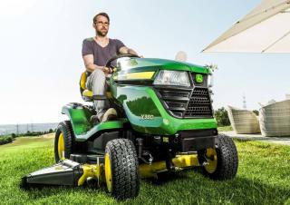 Kosiarki Samojezdne i Traktory Ogrodowe John Deere X380