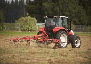 Traktory z napędem 2WD Steyr 4055 Kompakt S Basis