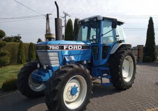 Traktory z napędem 2WD Ford-NH 7910